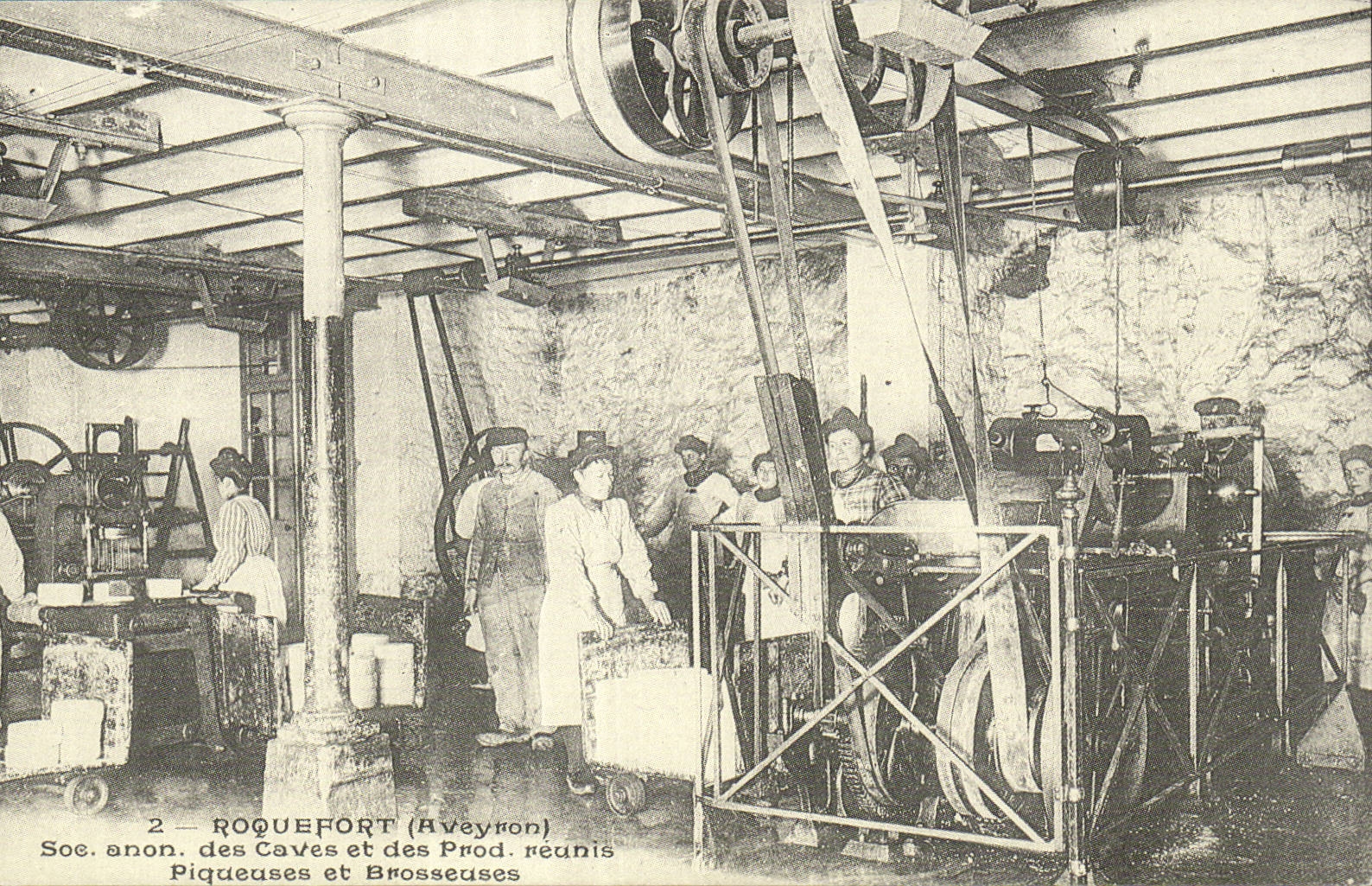 REPRODUCTION Roquefort Aveyron Piqueuses et brodeuses
