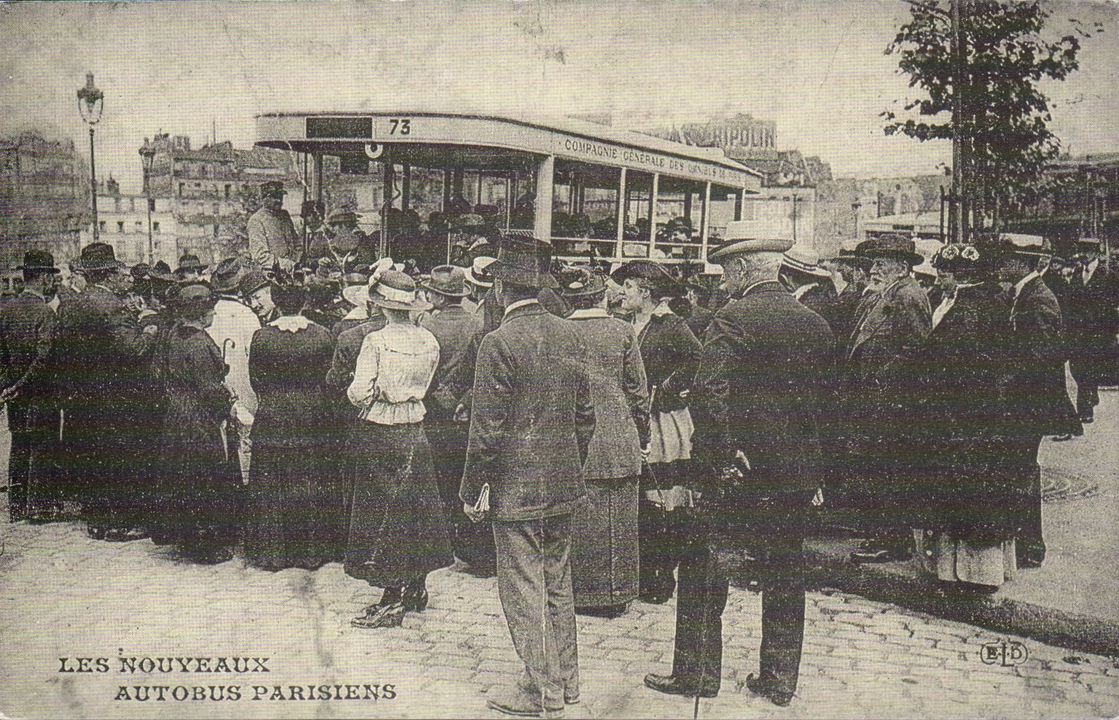 REPRODUCTION Les nouveaux autobus parisiens Paris 