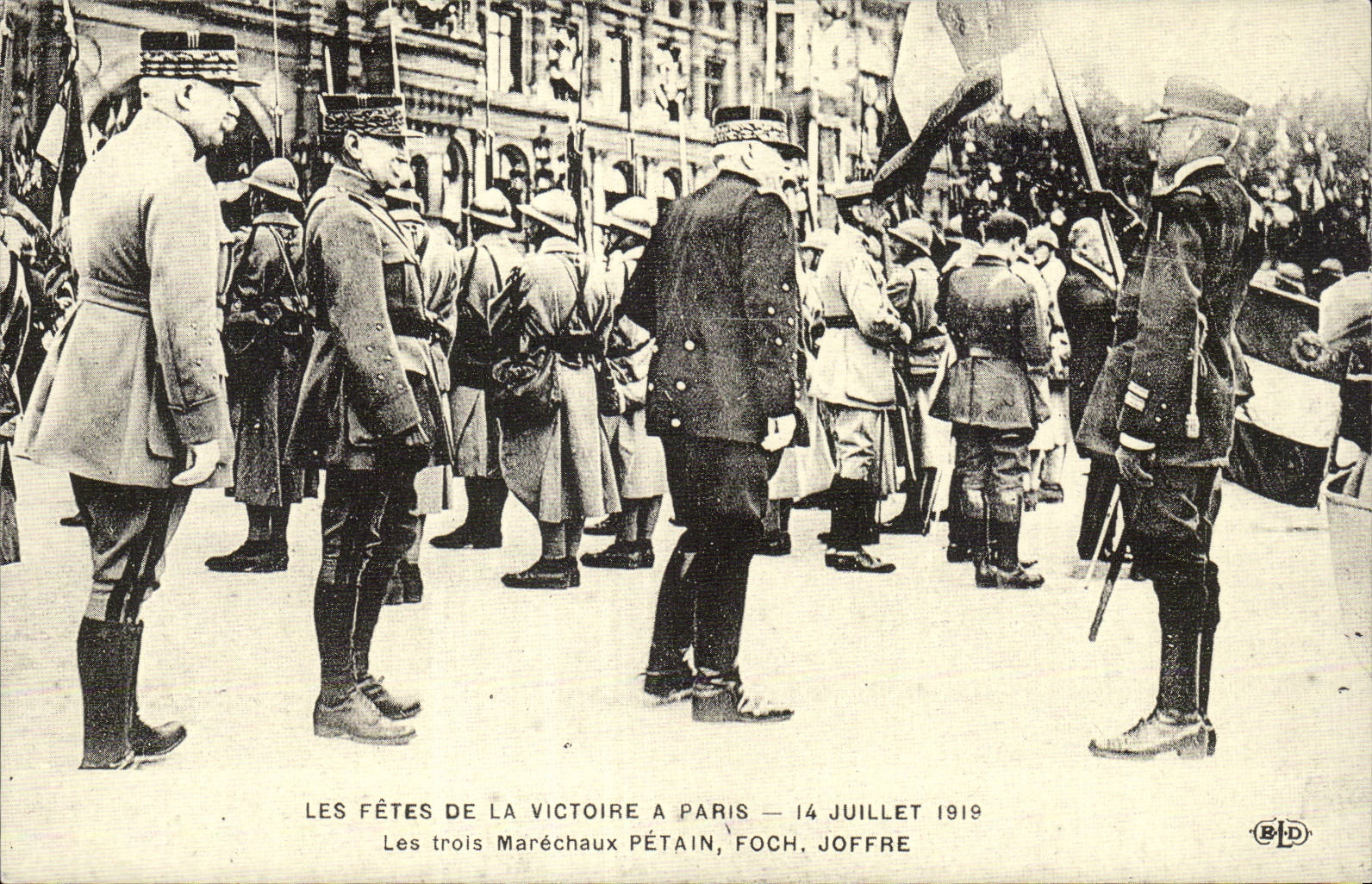 REPRODUCTION Les fetes de la Victoire a Paris 14 juillet 1919 Les trois Marechaux Petain Foch Joffre Militaria 