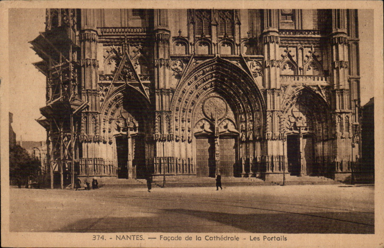 CPA Nantes Facade de la cathedrale Les portails