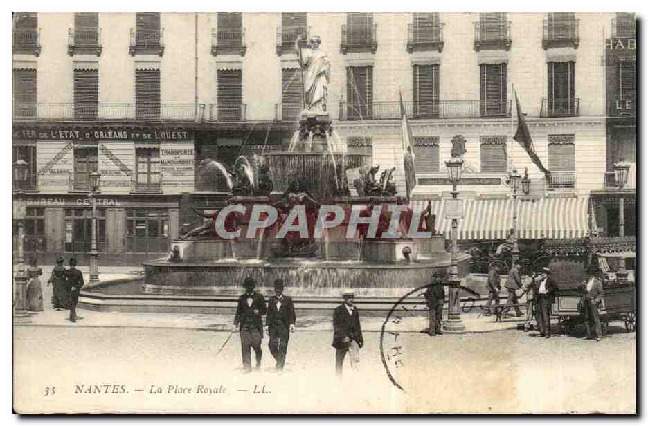 CPA Nantes La place Royale