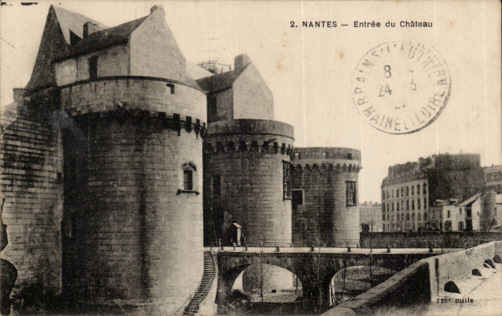 CPA Nantes Entree du chateau