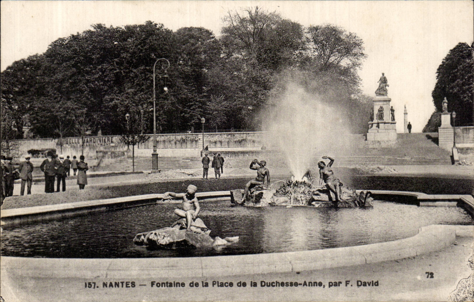 CPA Nantes Fontaine de la place de la duchesse Anne par F David