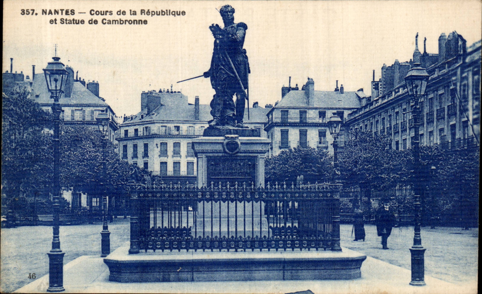 CPA Nantes Cours de la Republique et statue de Cambronne