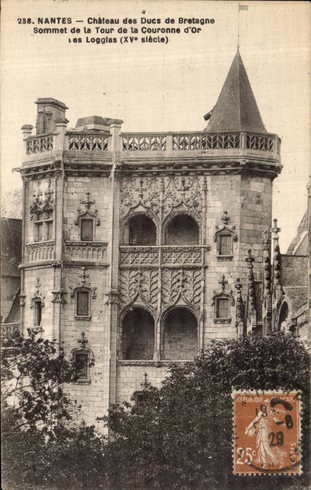 CPA Nantes ruines du chateau Sommet d ela tour de la couronne d'or Les loggias