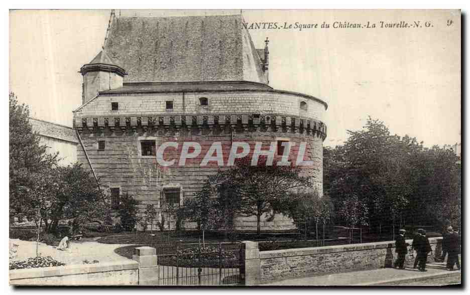 CPA Nantes le square du chateau La Tourelle