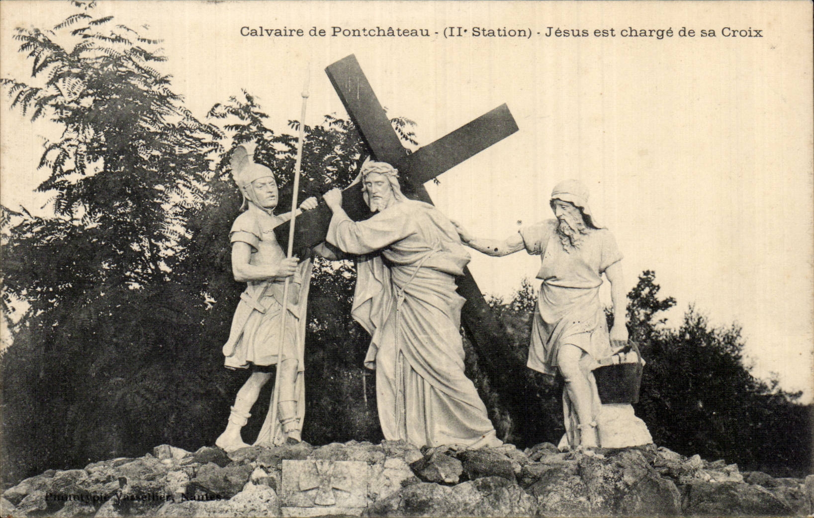 CPA Calvaire de Pontchateau Jesus est charge de sa croix