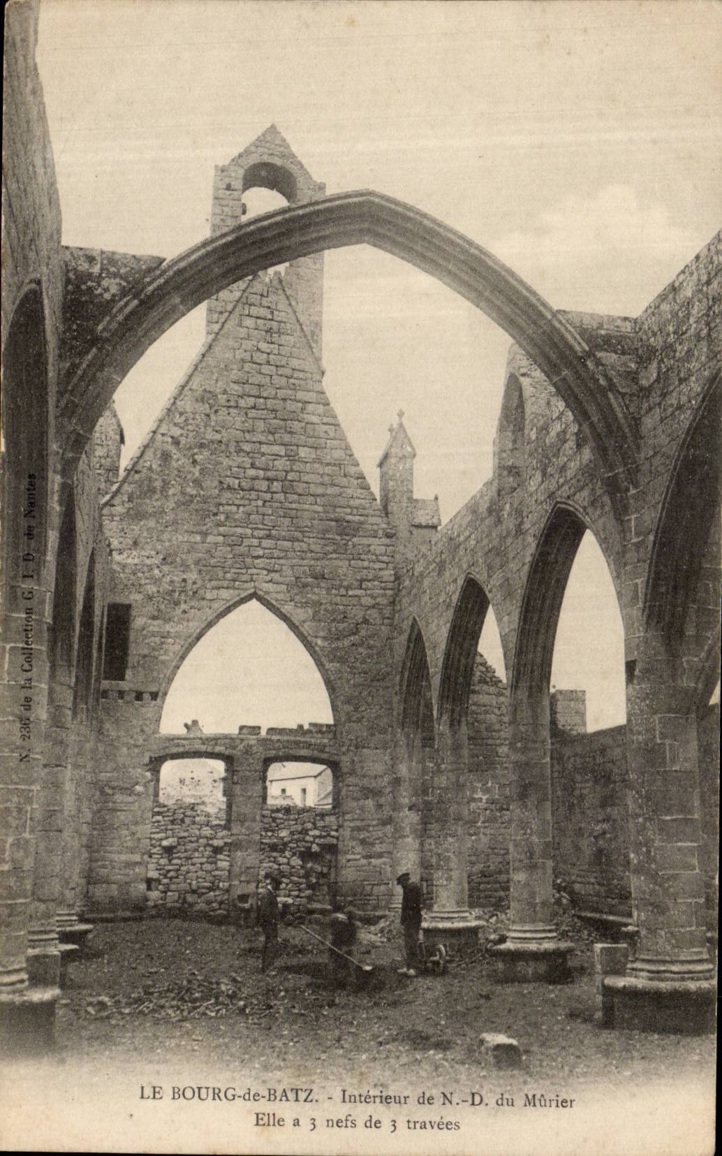 CPA Bourg de Batz Interieur de ND du Murier 
