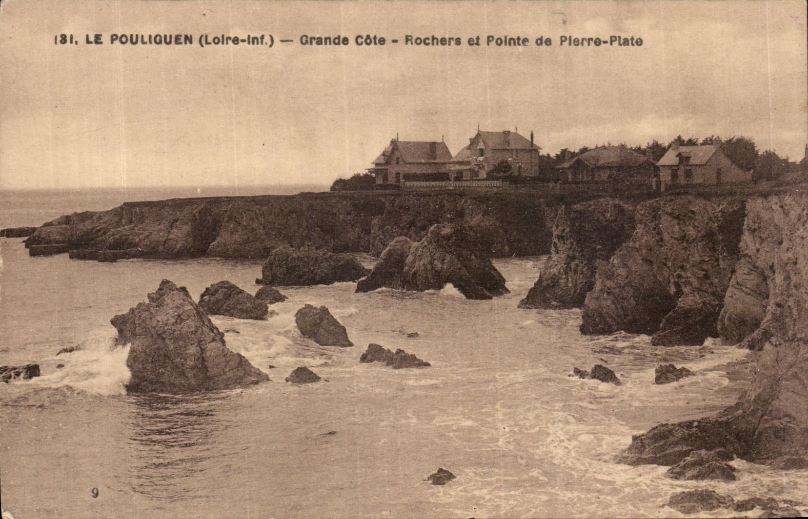 CPA Le Pouliguen Grande cote Rochers et point de Pierre plate