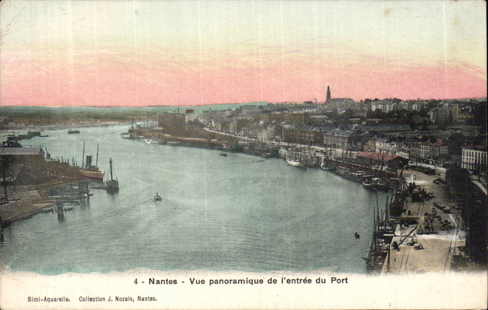 Nantes CPA Vue panoramique de l'entree du port