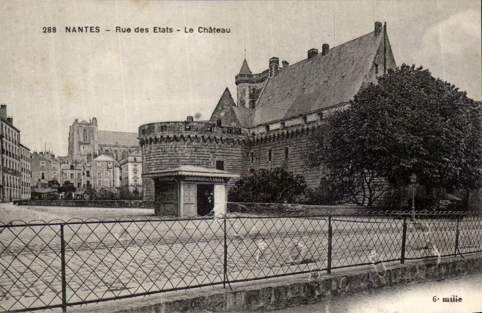 Pornic CPA Rue des Etats Le chateau