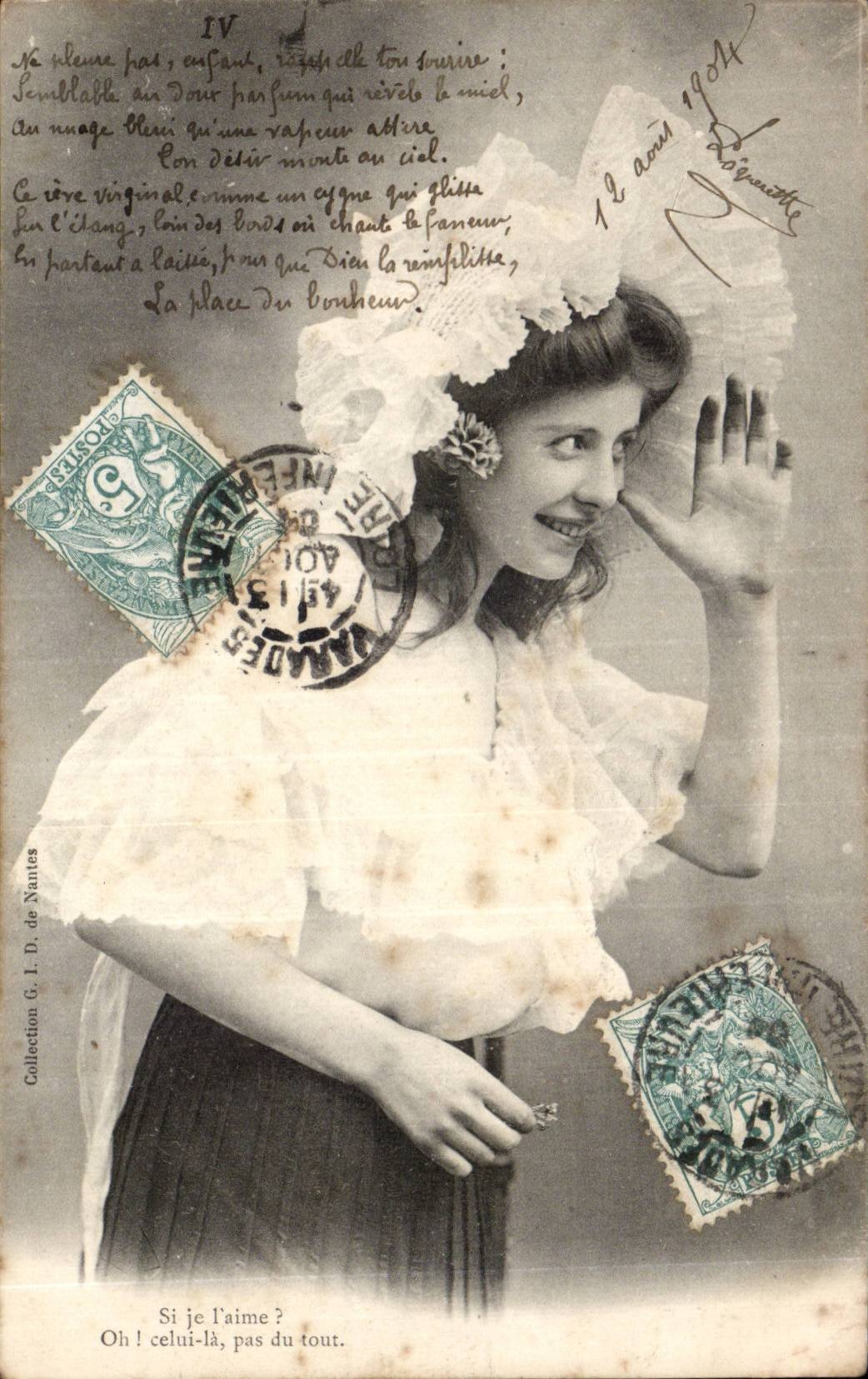 CPA Folklore Femme Costume