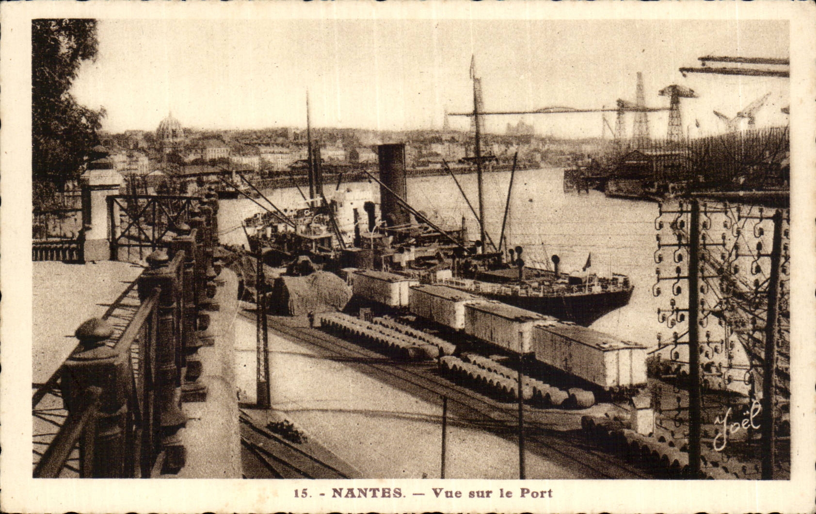 CPA Nantes Vue sur le port