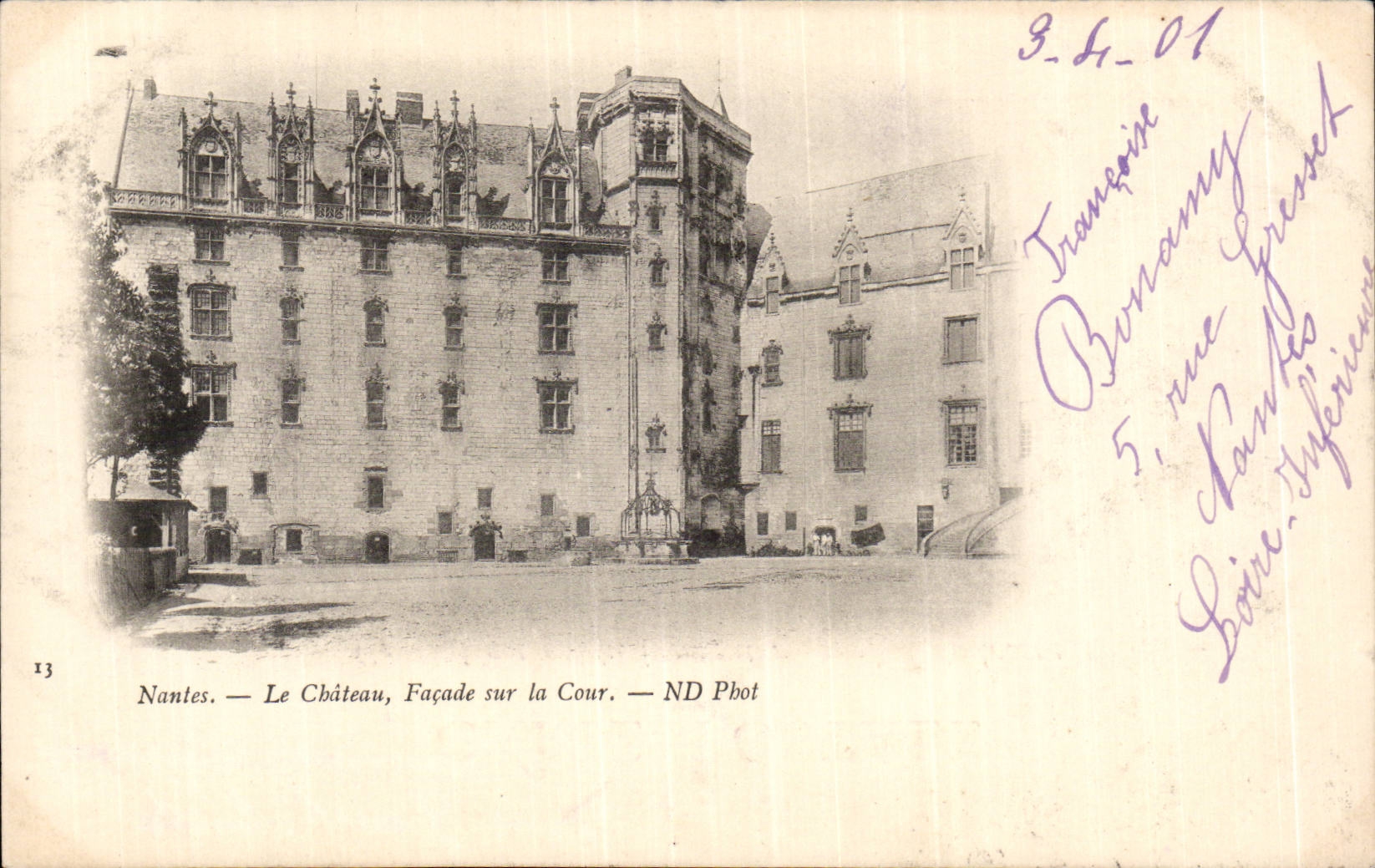 CPA Nantes Le chateau Facade sur la cour