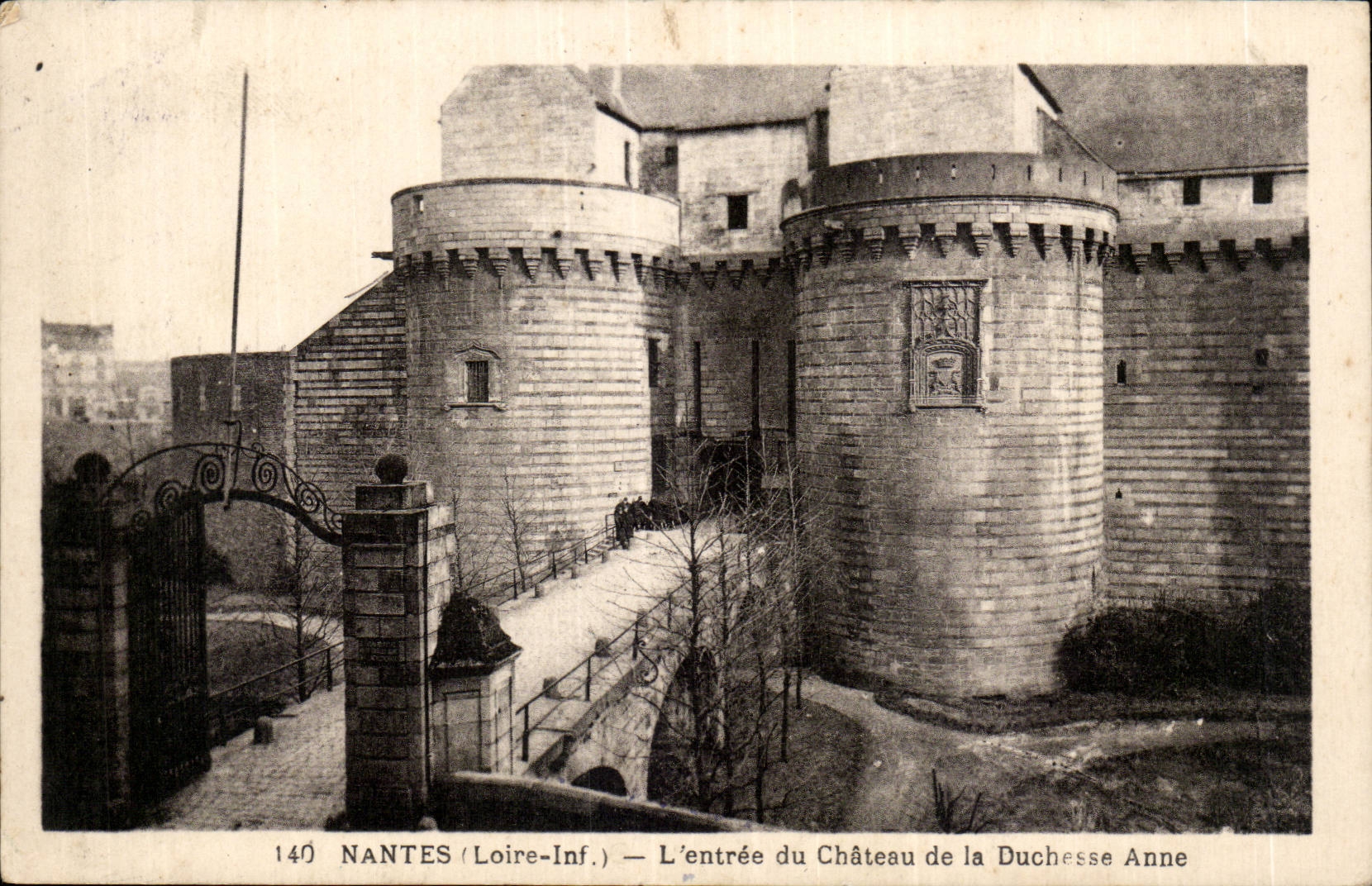 CPA Nantes L'entree du chateau de la duchesse Anne