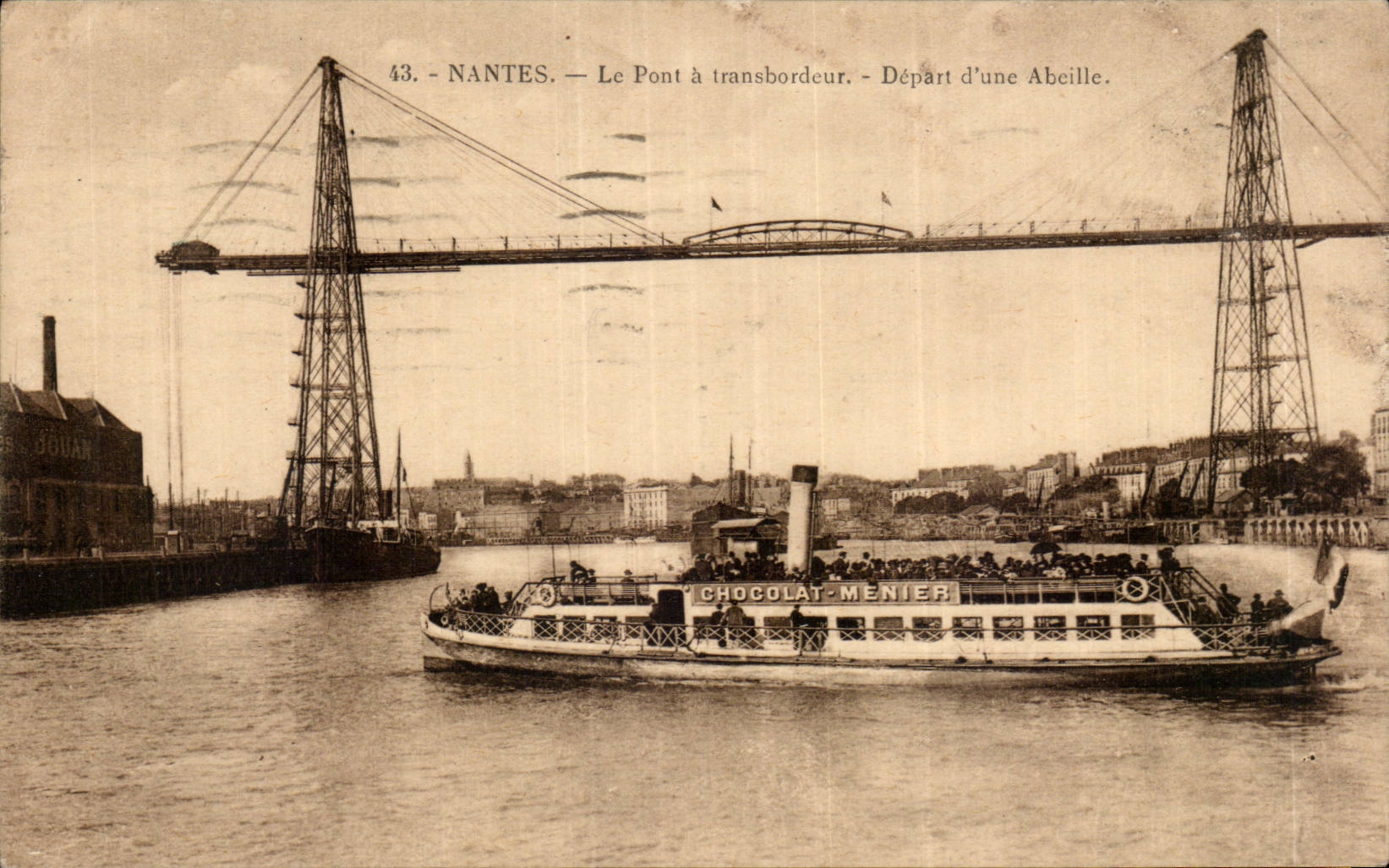 CPA Nantes Le pont a transbordeur Depart d'une abeille