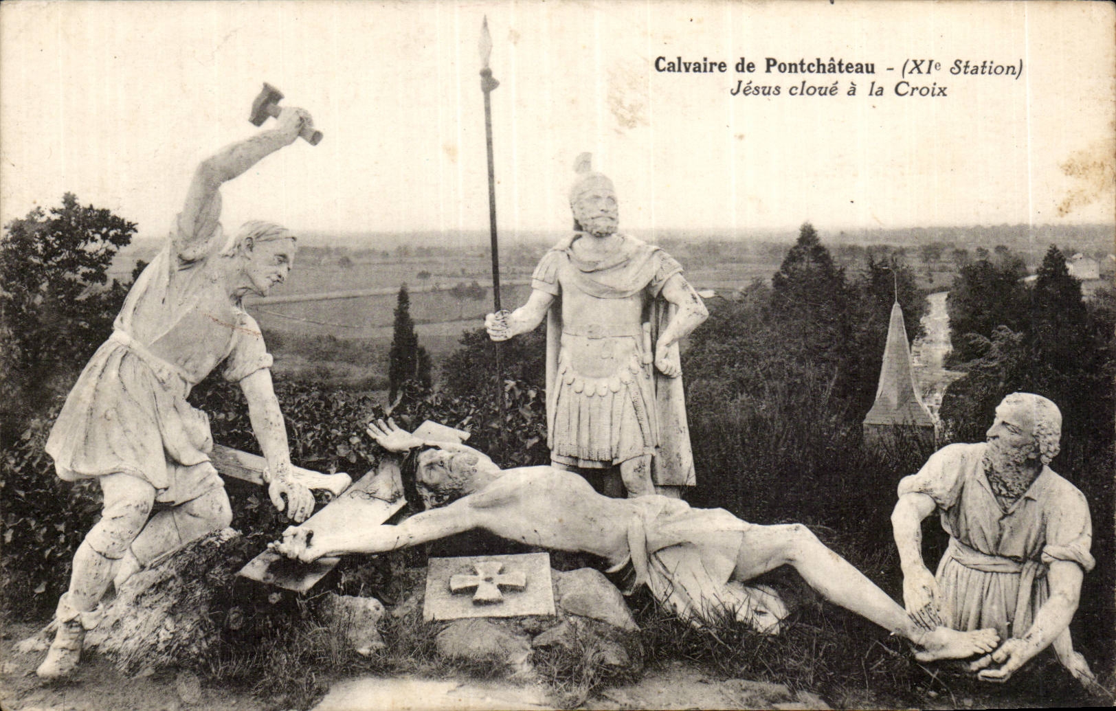 CPA Calvaire de Pontchateau Jesus cloue la Croix