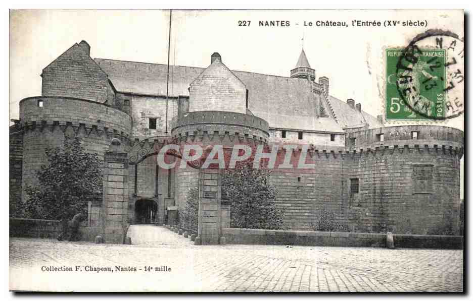 CPA Nantes le chateau l'entree