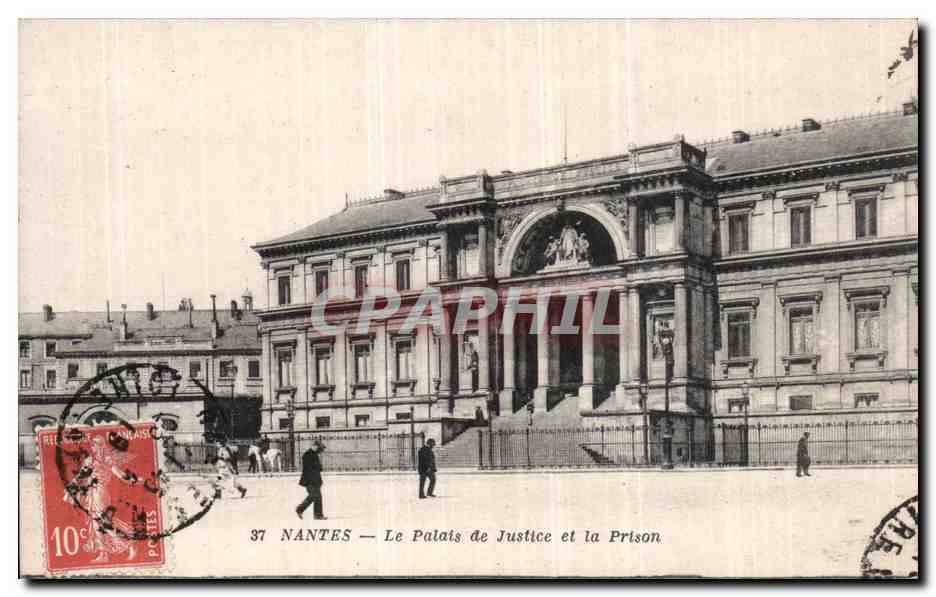 CPA Nantes Le palais de Justice et la prison