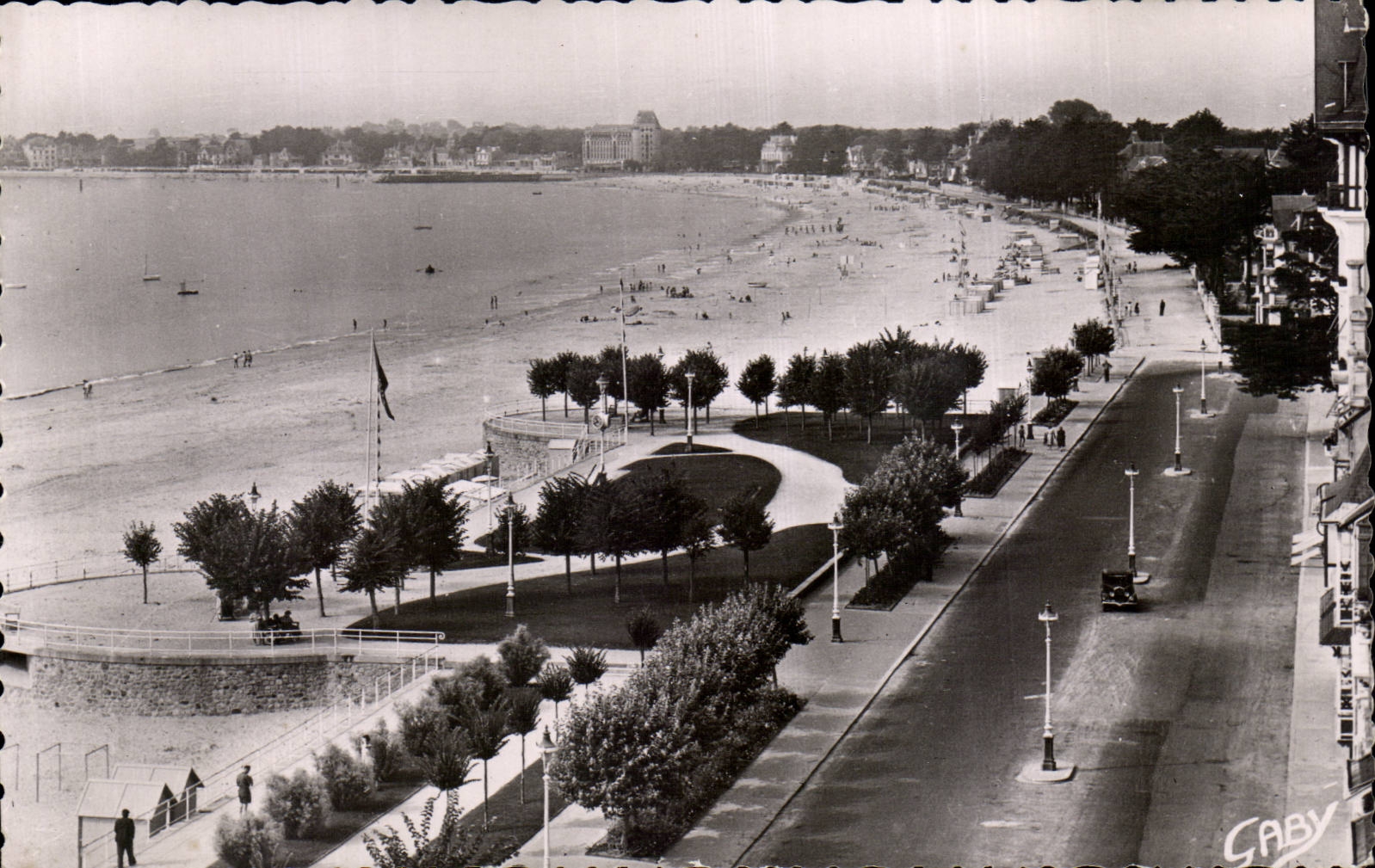 CPSM La Baule Esplanade de l'ermitage Plage Benolt