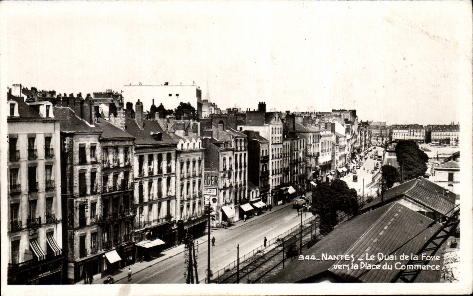 CPSM Nantes Le quai de la fosse vers la place du commerce