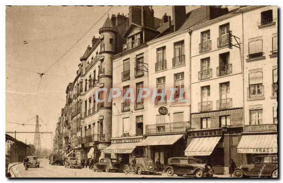 CPA Nantes Quai de la Fosse La maison des tourelles 
