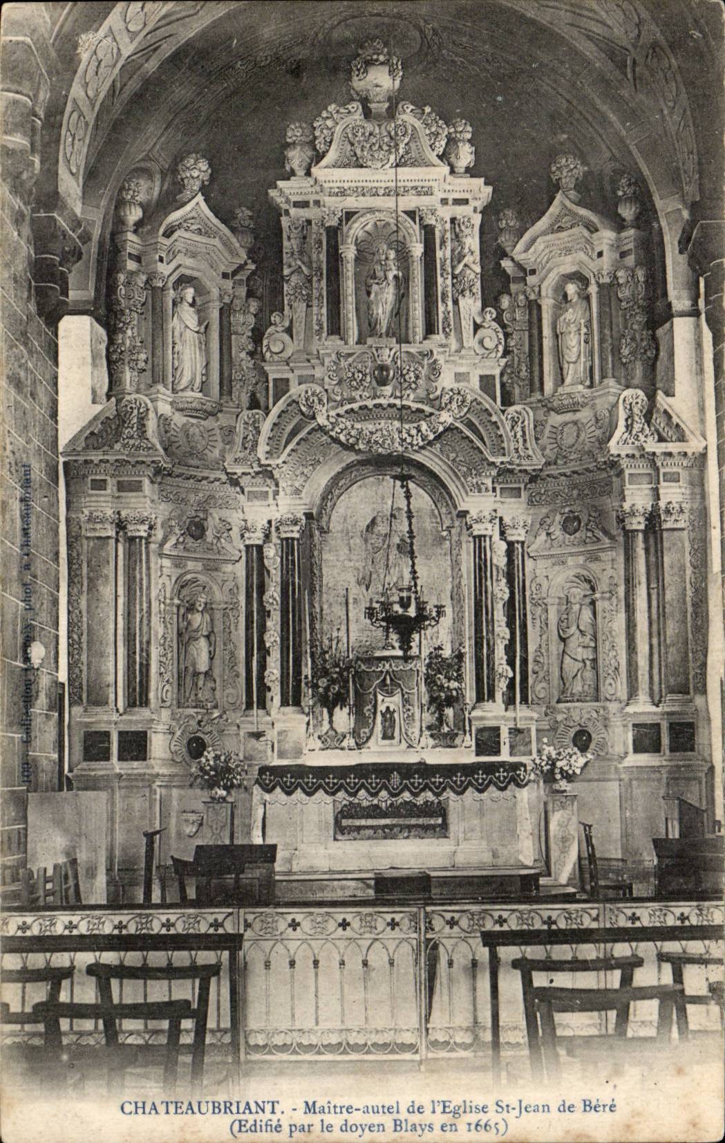 CPA Chateaubriant Maitre autel de l'eglise St Jean de Bere 