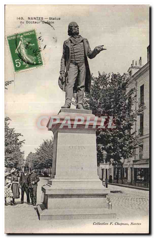 Nantes CPA Statue du Docteur Guepin