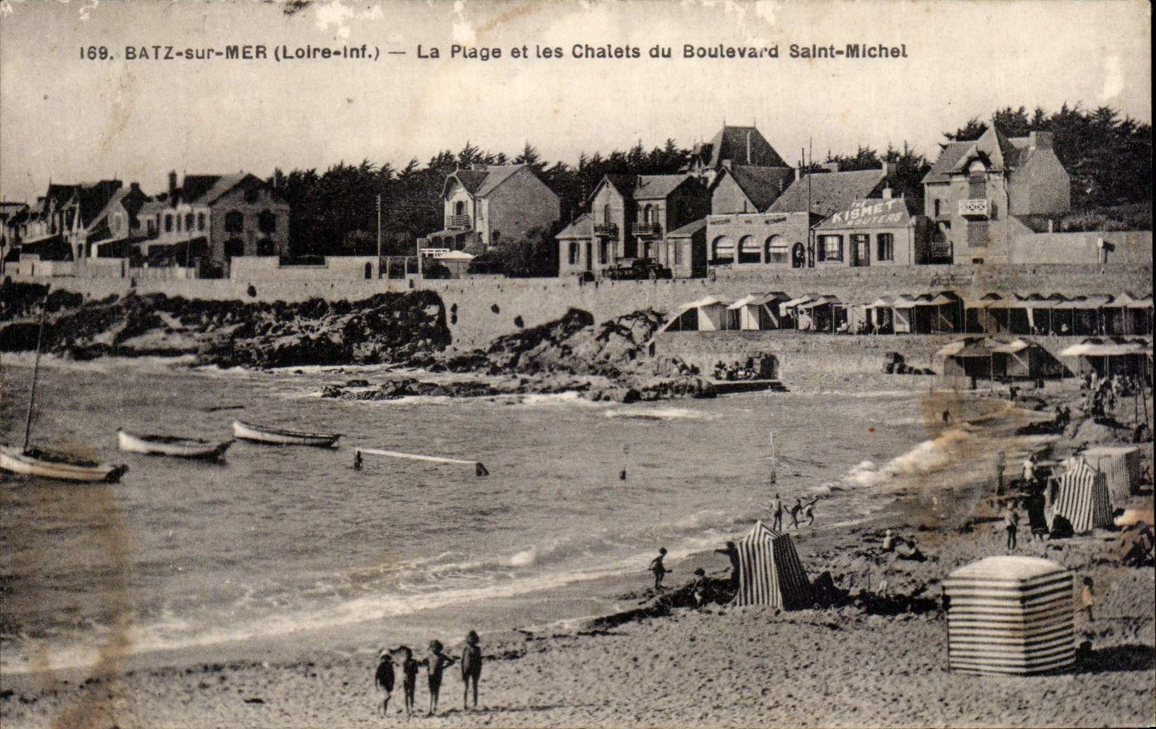 CPA Batz sur mer La plage et les chalets du boulevard Saint Michel