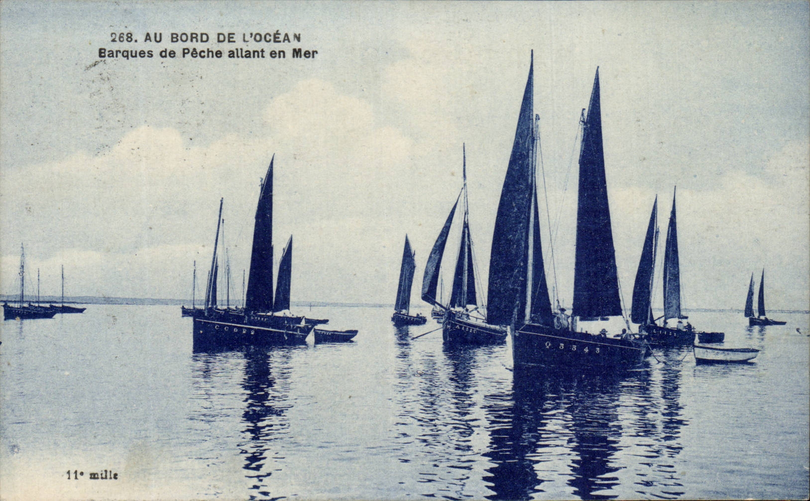 Barques de Pêche allant en Mer — 268. AU BORD DE L'OCEAN — P. Chapeau, Imp. Nantes
