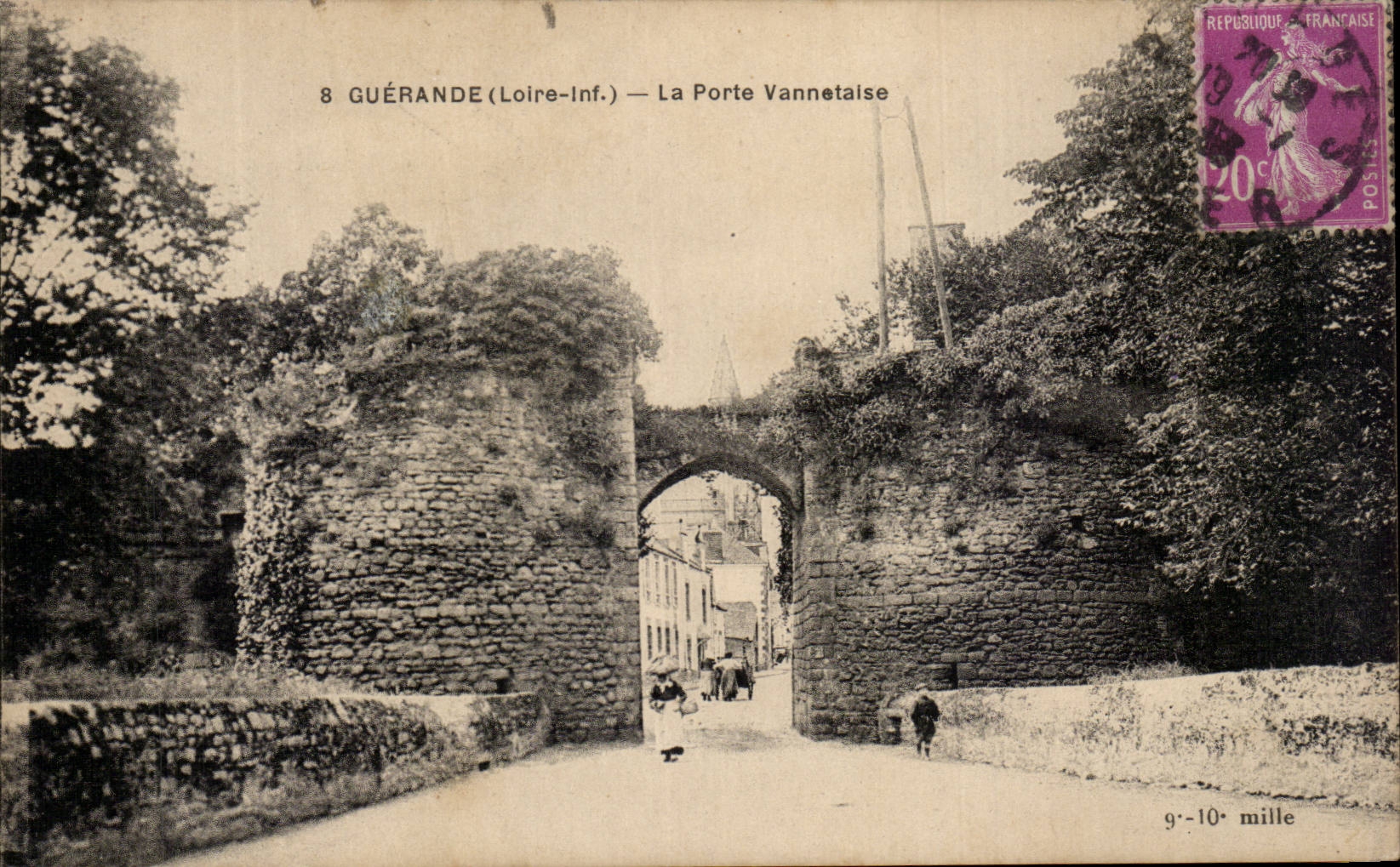 CPA Guerande La porte Vannetaise