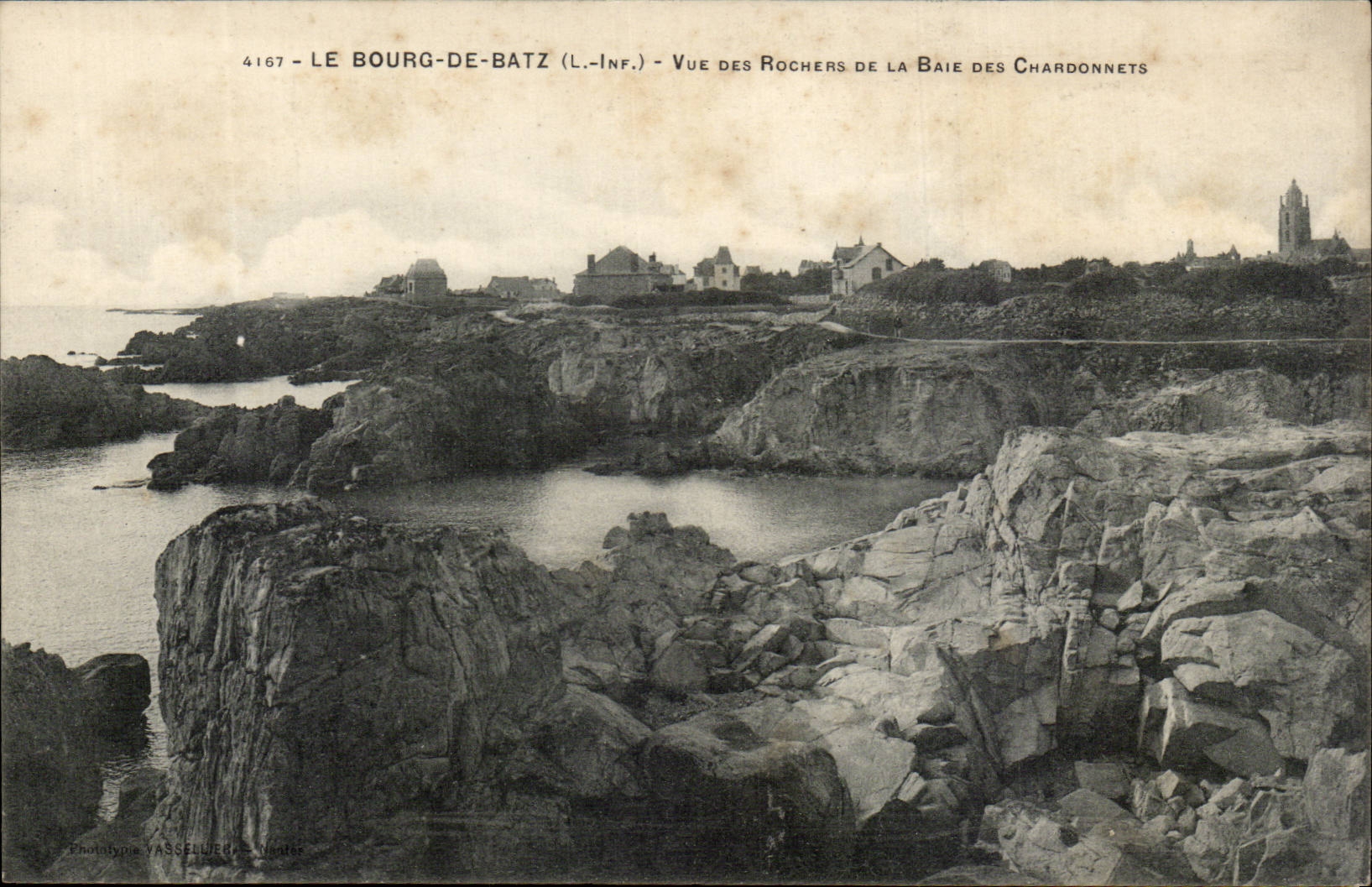 CPA Le Bourg de Batz Vue des rocehrs de la baie des Chardonnets