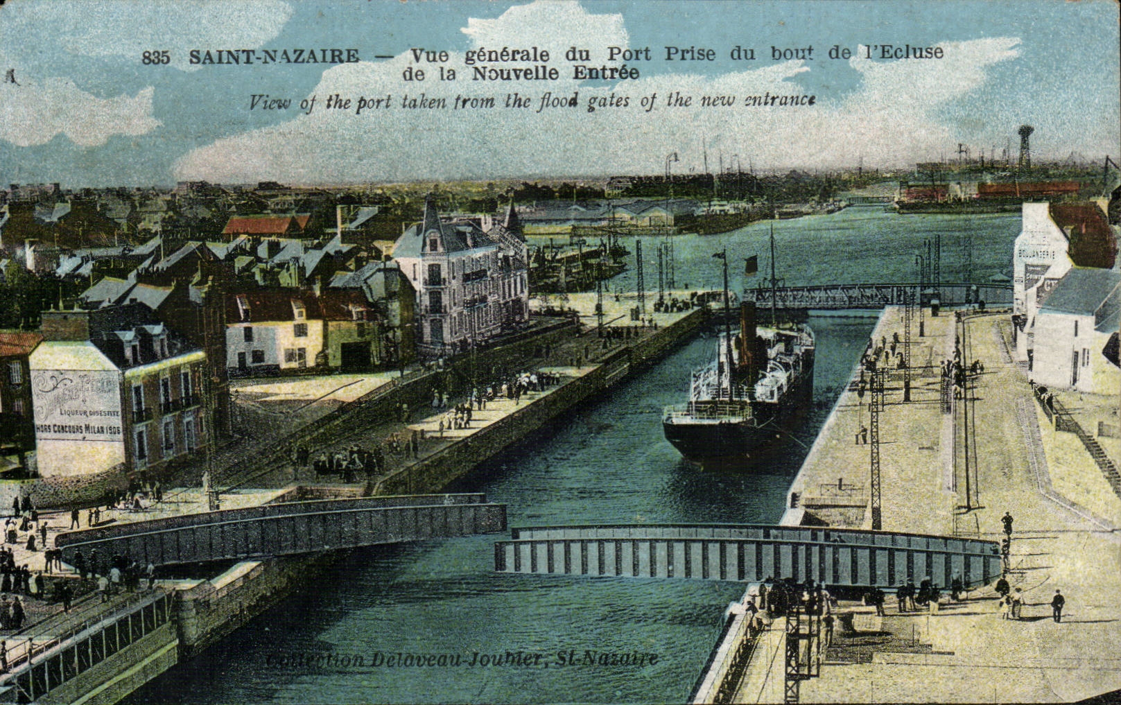 CPA Saint Nazaire Vue generale du port du bout de l'ecluse de la nouvelle entree