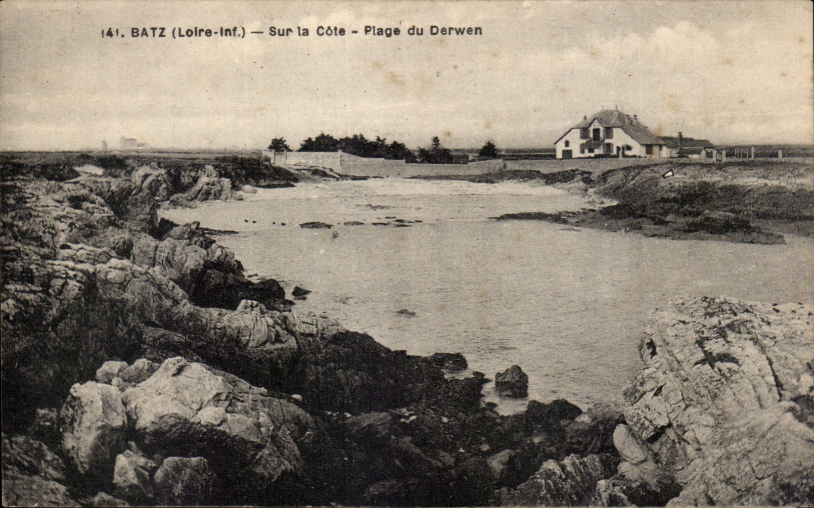Batz CPA Sur la cot Plage du Derwen