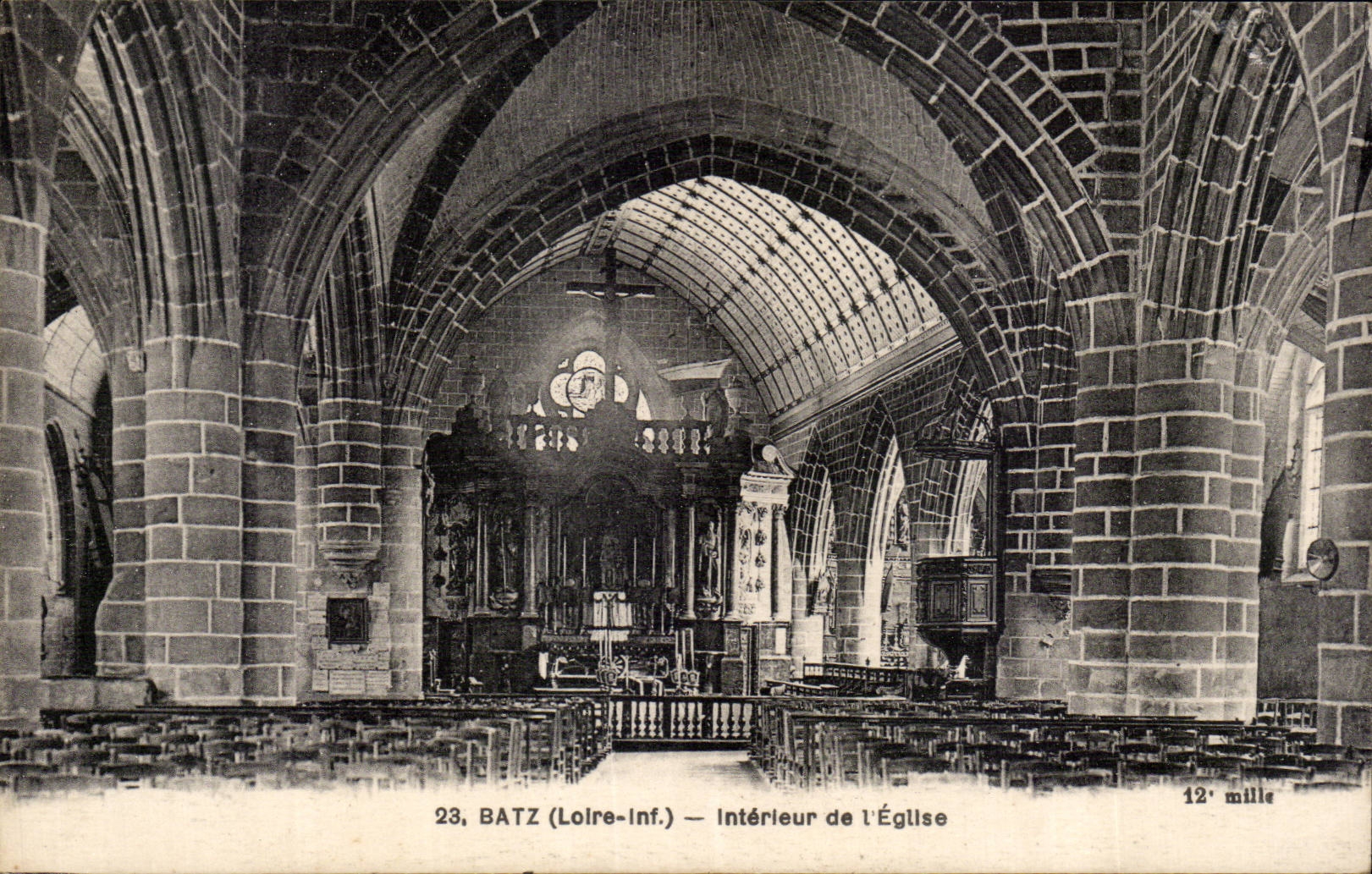 CPA Batz Interieur de l'eglise