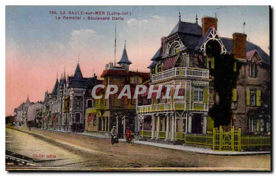 CPA La Baule sur Mer Le remblai Boulevard Darlu