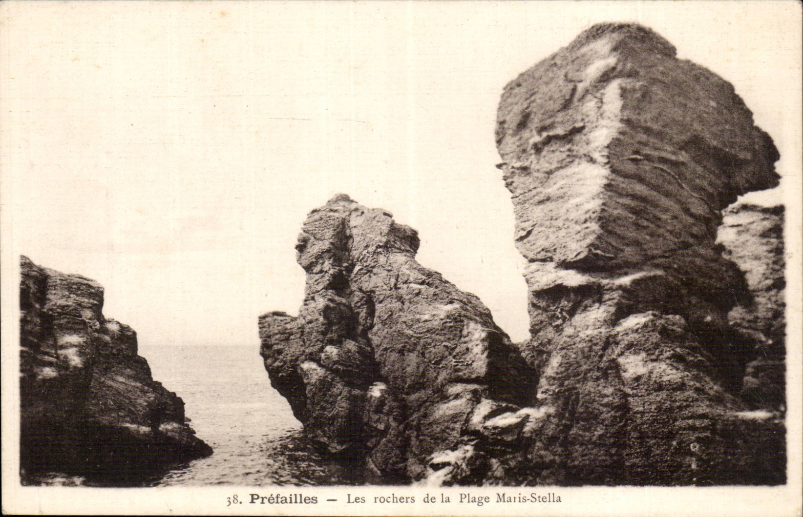 CPA Prefailles Les rochers de la plage Maris Stella