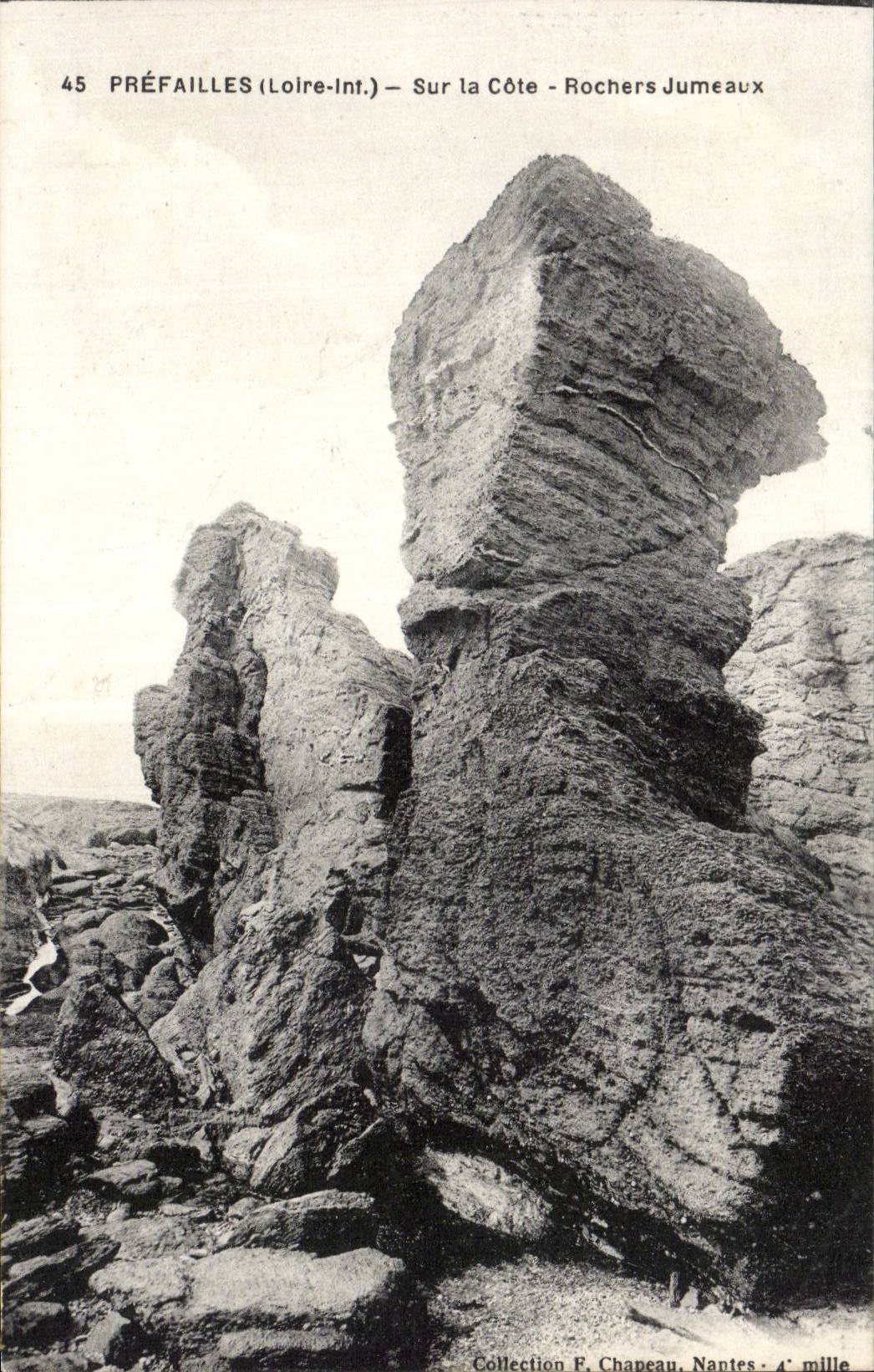 Prefailles - Sur la Cote - Rochers Jumeaux - CPA 