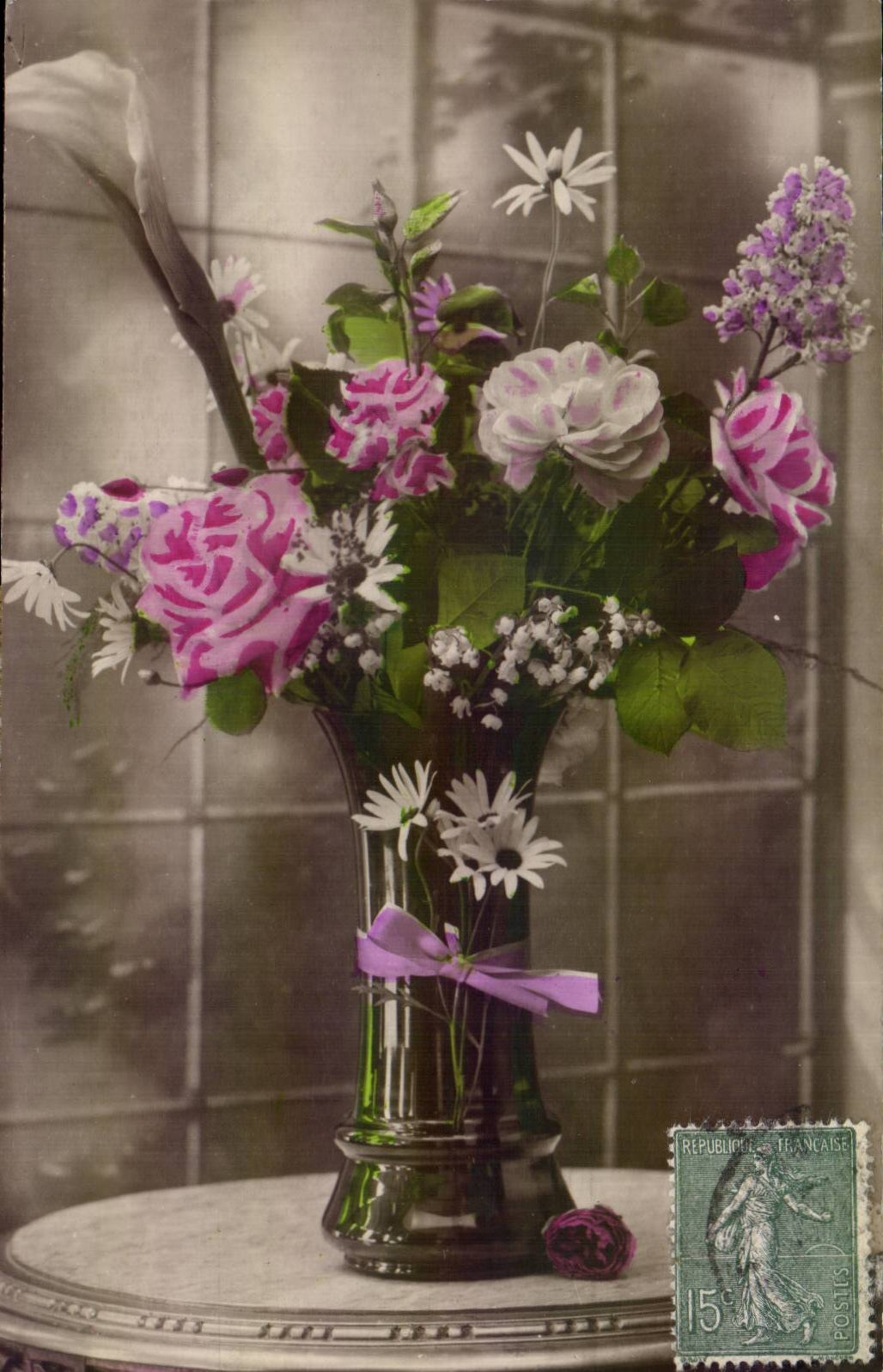 Fleurs - Flowers - bouquet at window - CPA 