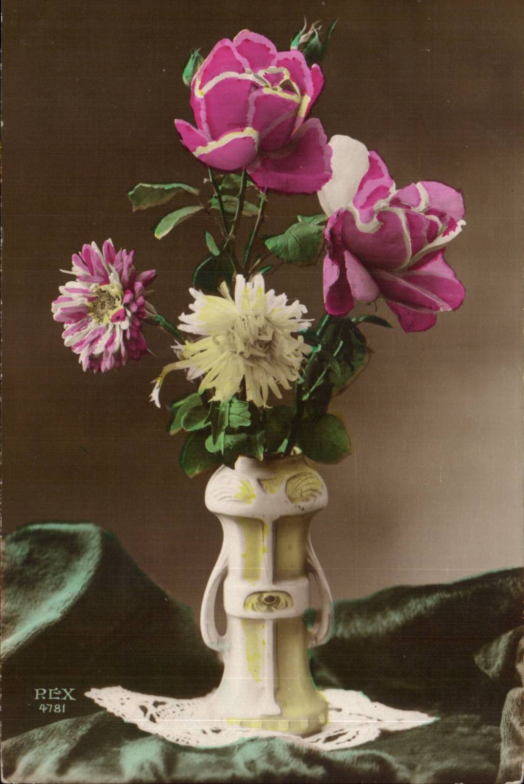 Fleurs - Flowers - pretty victorian vase - CPA 