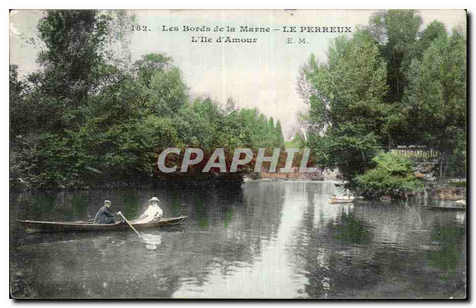 CPA Le Perreux Bords de Marne L'ile d'amour