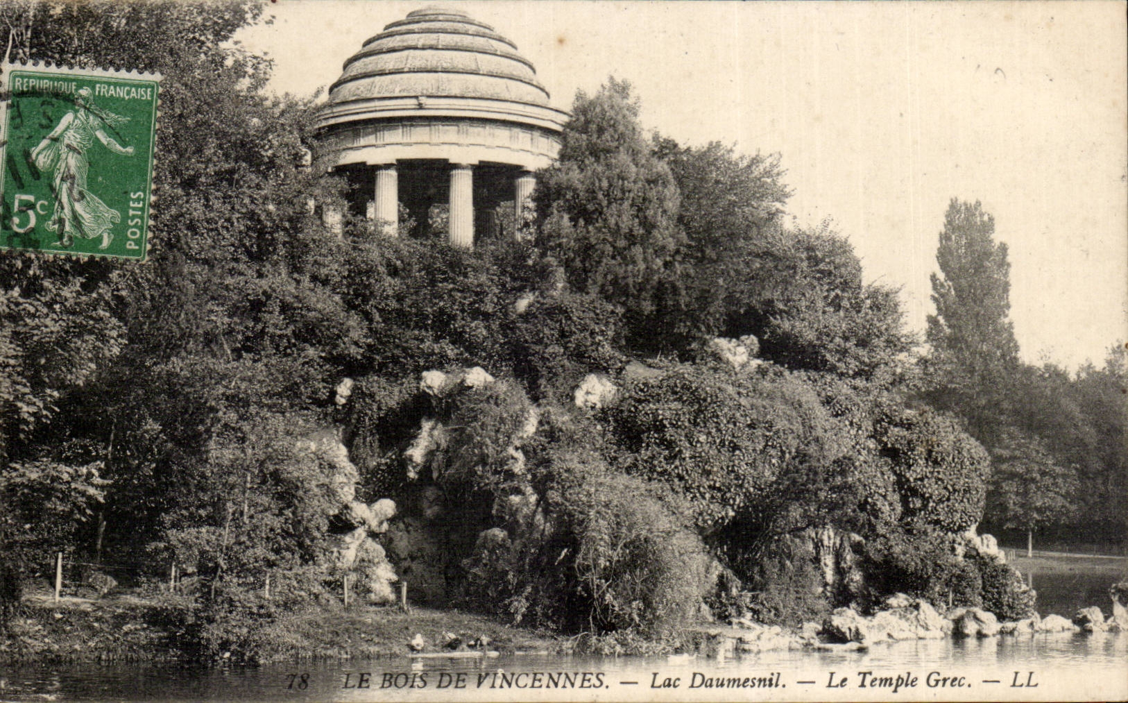 Le Bois de Vincennes — Lac Daumesnil — Le Temple Grec — LL