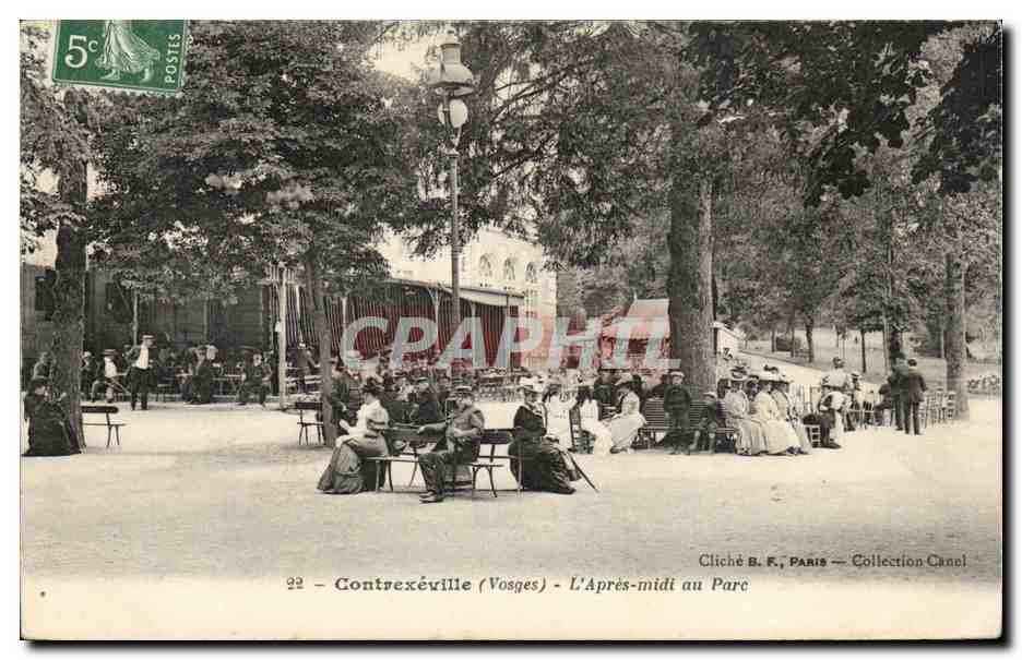 CPA Contrexeville L'apres midi au parc