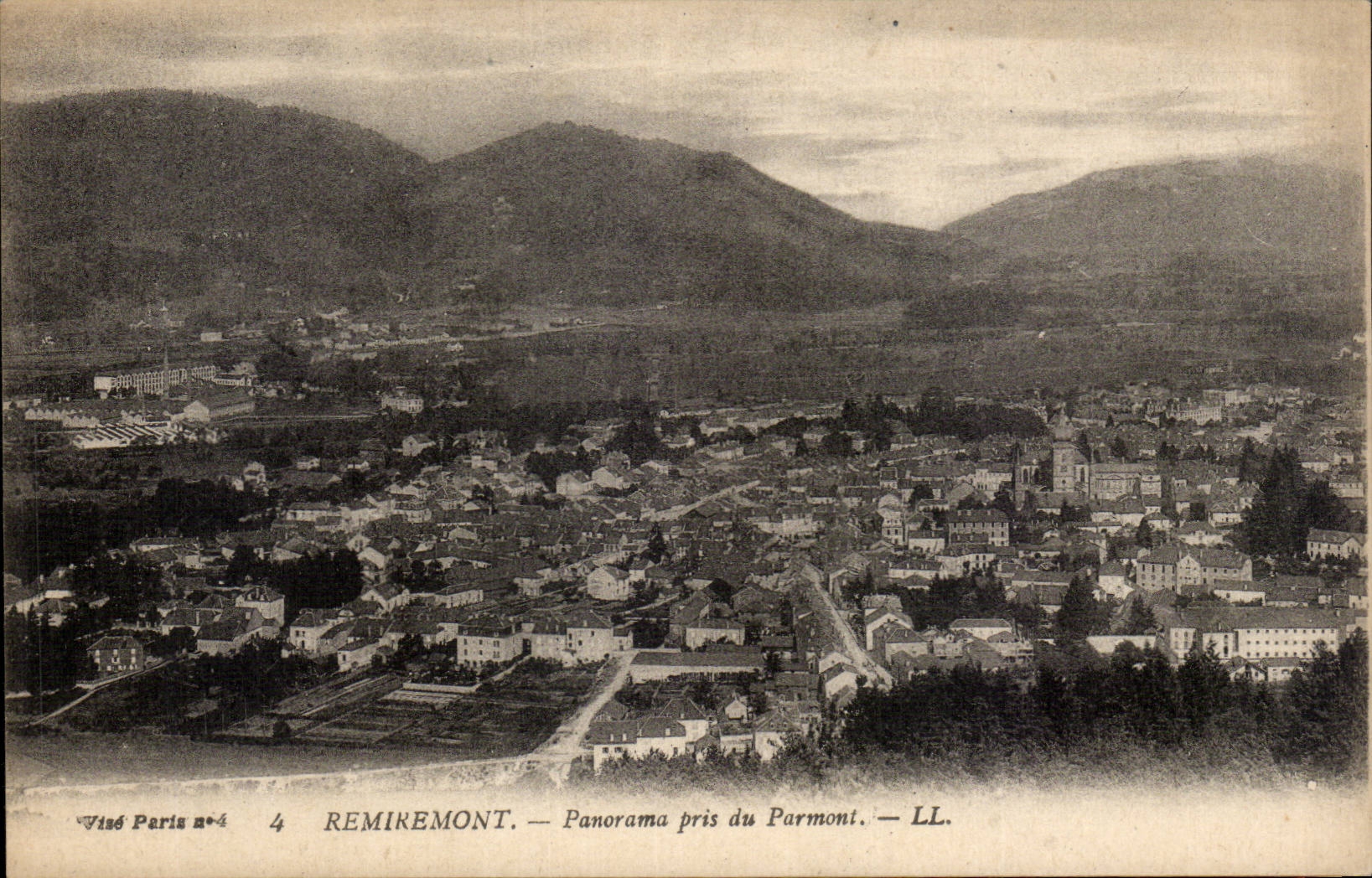 CPA Remiremont Panorama pris du Parmont