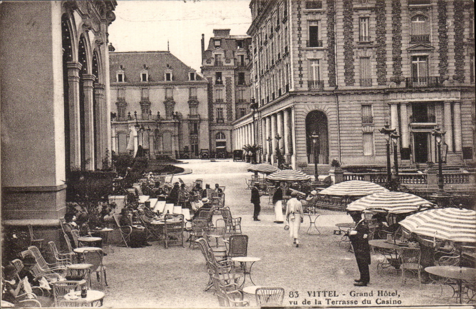 Vittel - Grand Hotel - Terrasse du Casino - CPA 