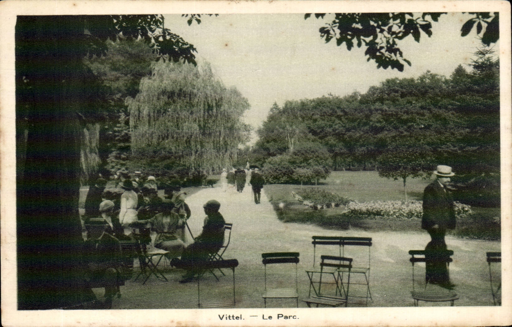 Vittel - Le Parc - CPA 