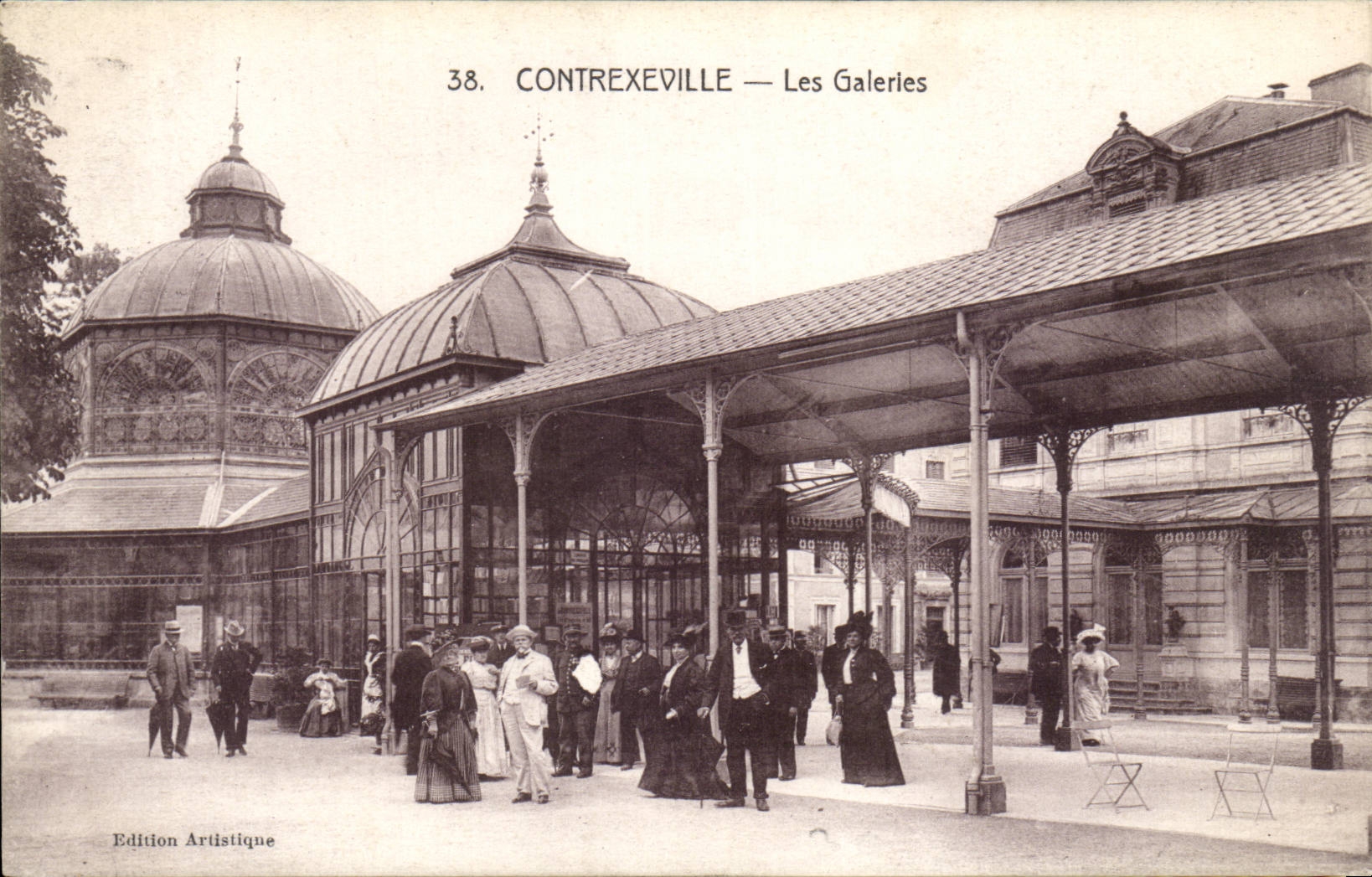 Contrexeville - Les Galeries - CPA 