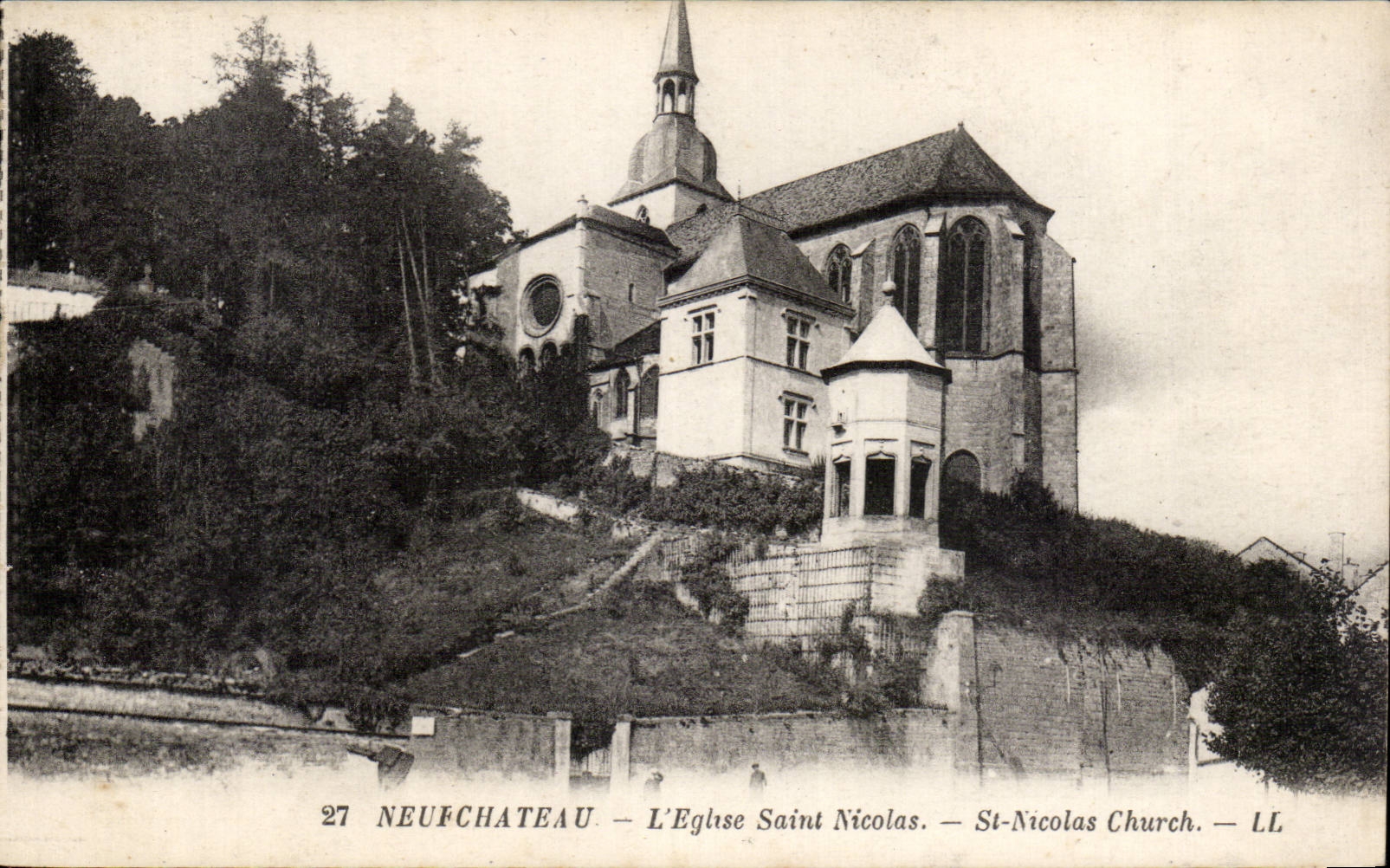Neufchateau - L'Eglise Saint Nicolas - CPA 