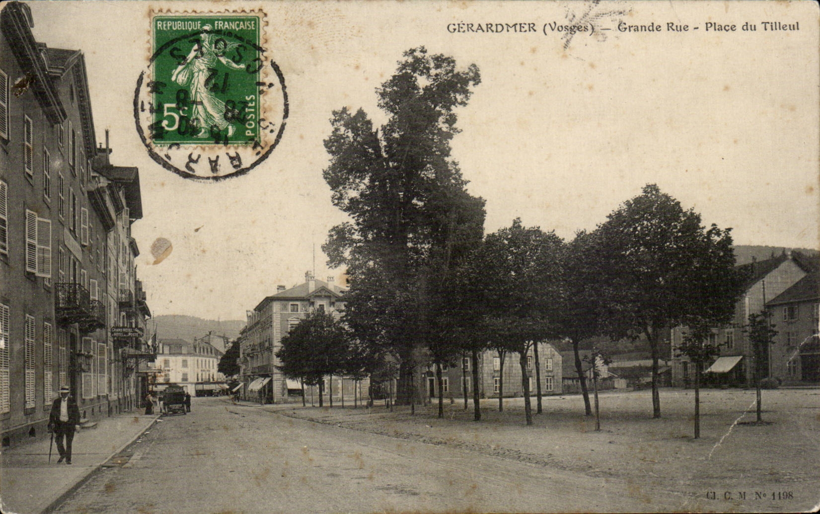Gerardmer - Grande Rue - Place du Tilleul CPA 