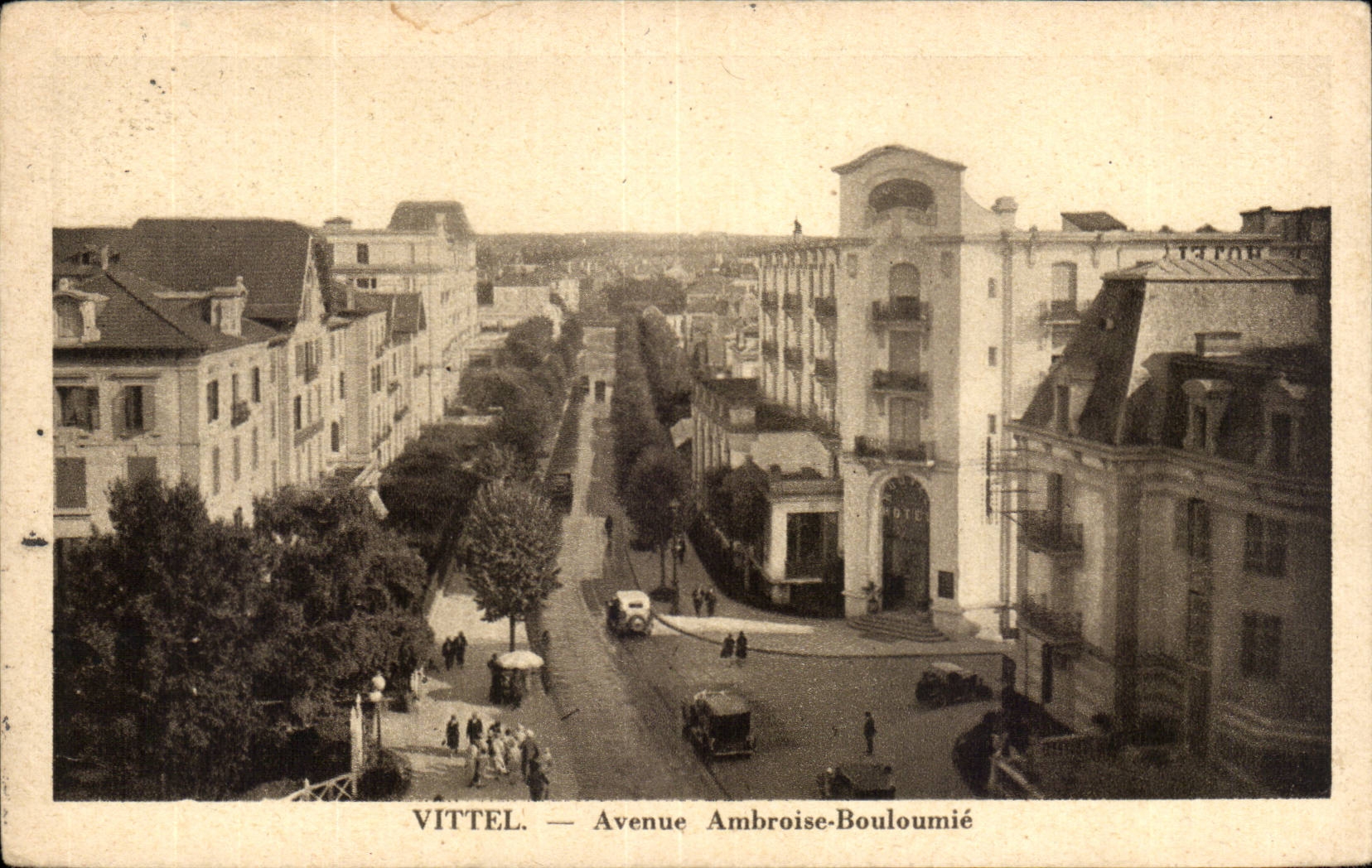 Vittel - Avenue Ambroise Bouloumie - CPA 